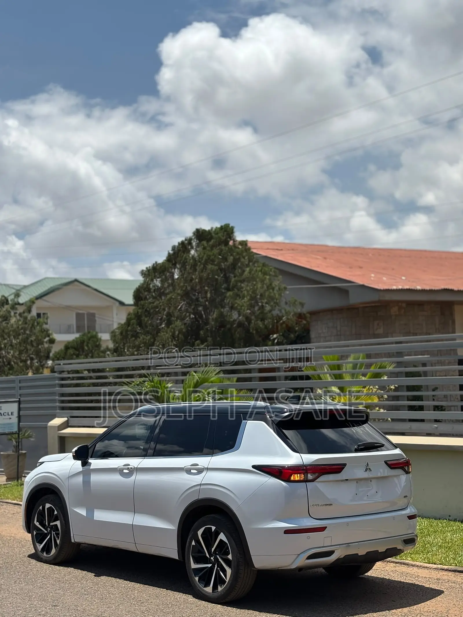Mitsubishi Outlander SEL 2024 White