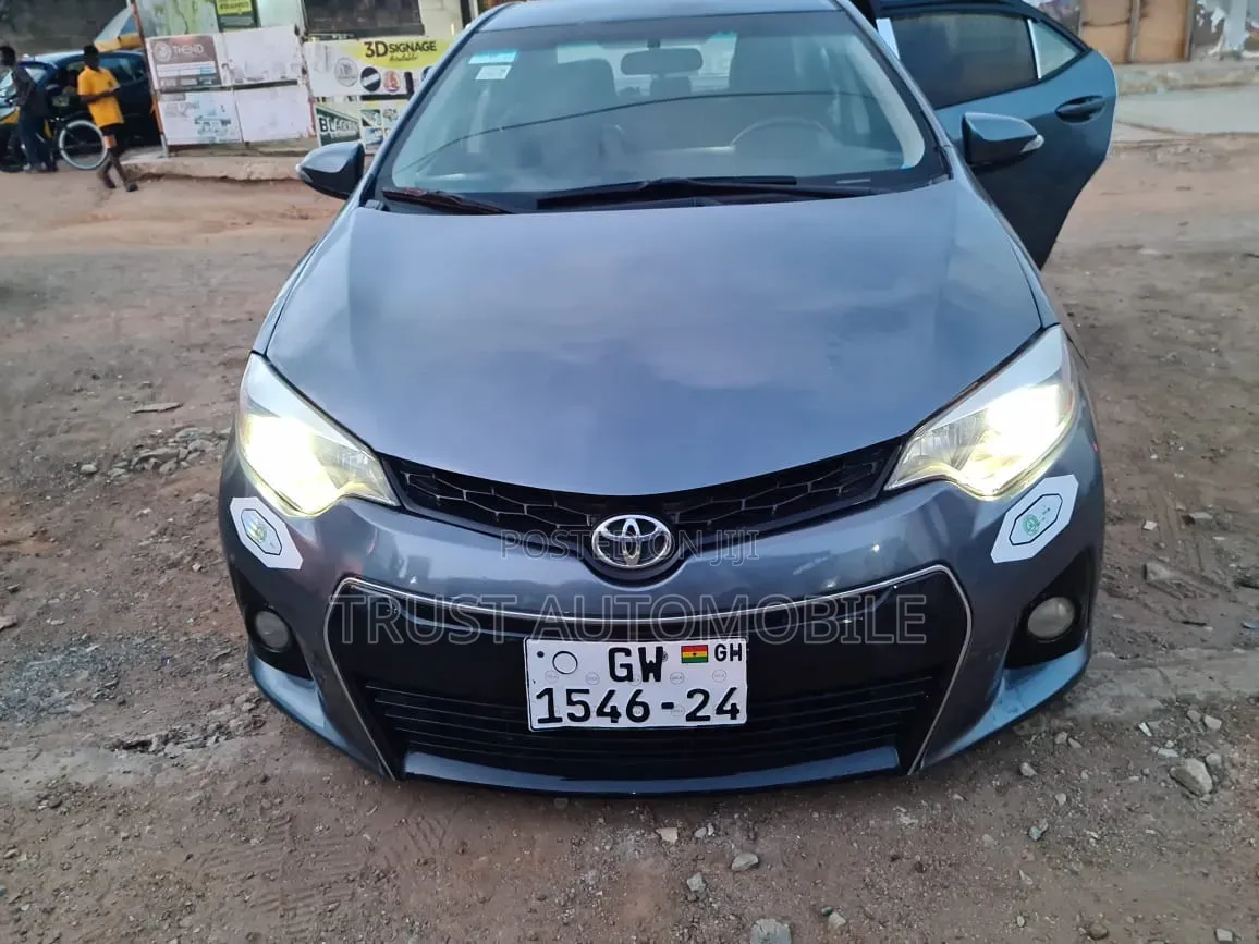 Toyota Corolla 2016 Gray