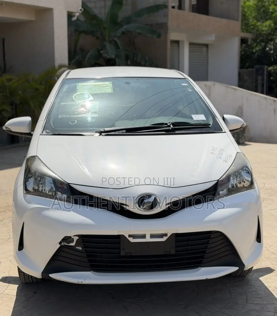Toyota Vitz 1.3 AWD 5dr 2016 White