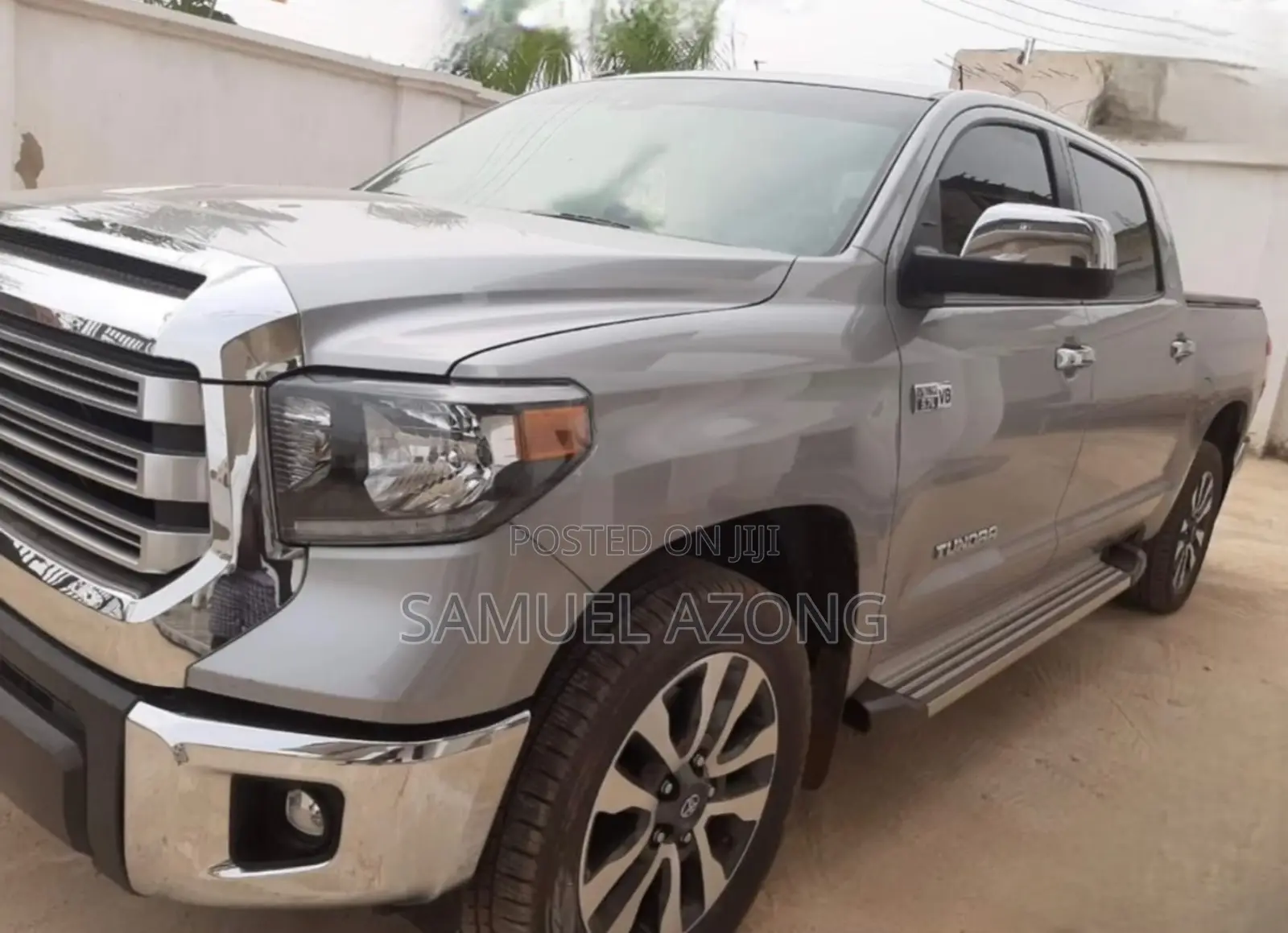 Toyota Tundra Limited 5.7L V8 4x4 Double Cab 6.6 ft. box 145.7 in. WB