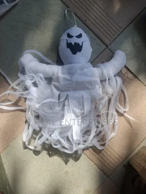 Hanging Flying Ghost Halloween Decoration With Mesh Streamers