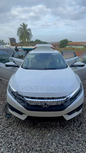 Honda Civic Touring 4dr Sedan (1.5L 4cyl) 2017 White