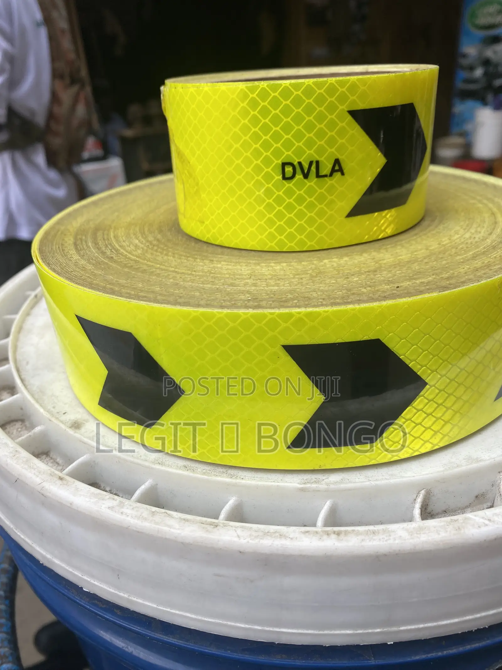 Green and Black DVLA Reflector
