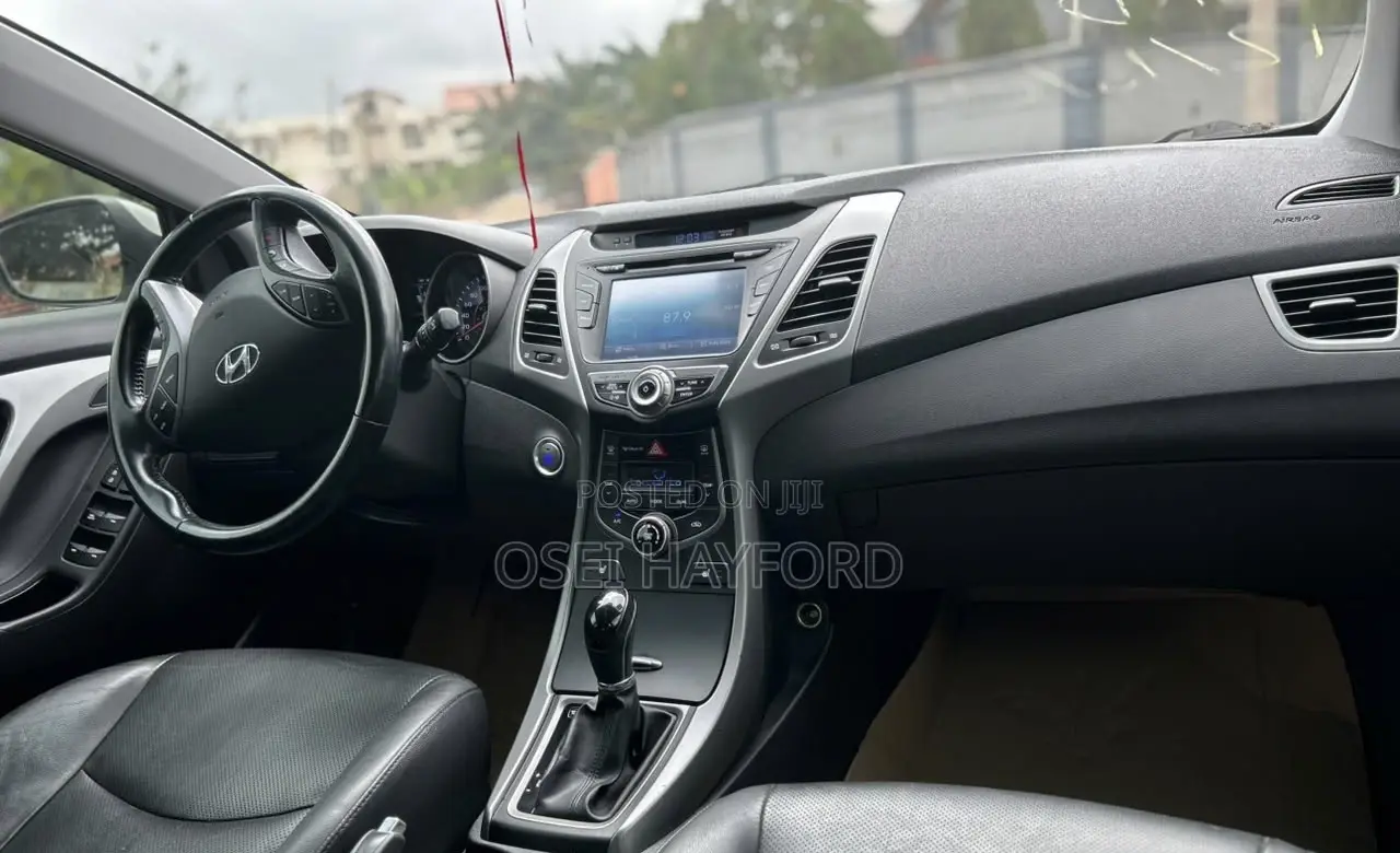 Hyundai Elantra 2014 White