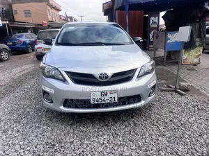 Toyota Corolla 2010 Silver