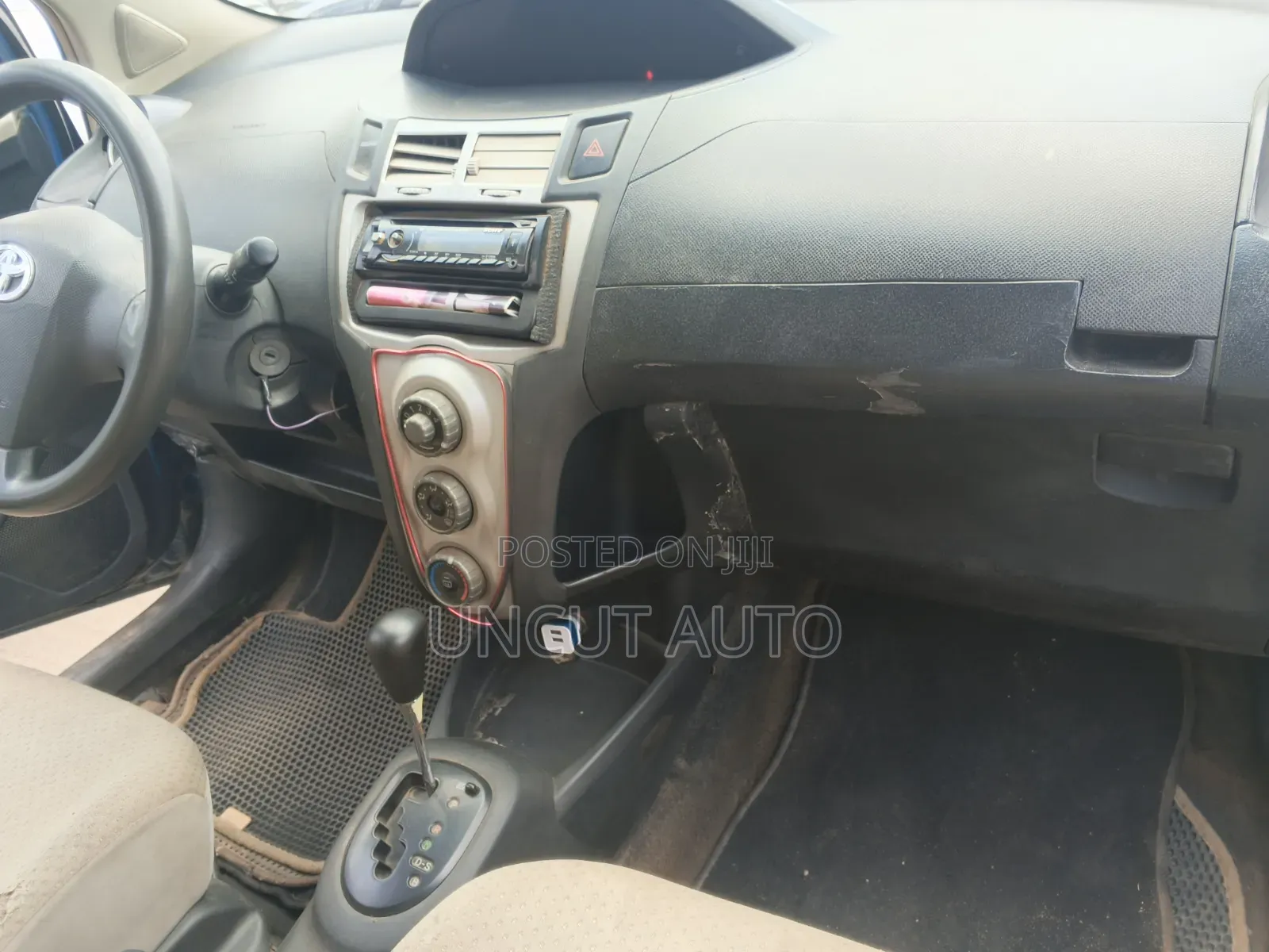 Toyota Vitz 2010 Blue