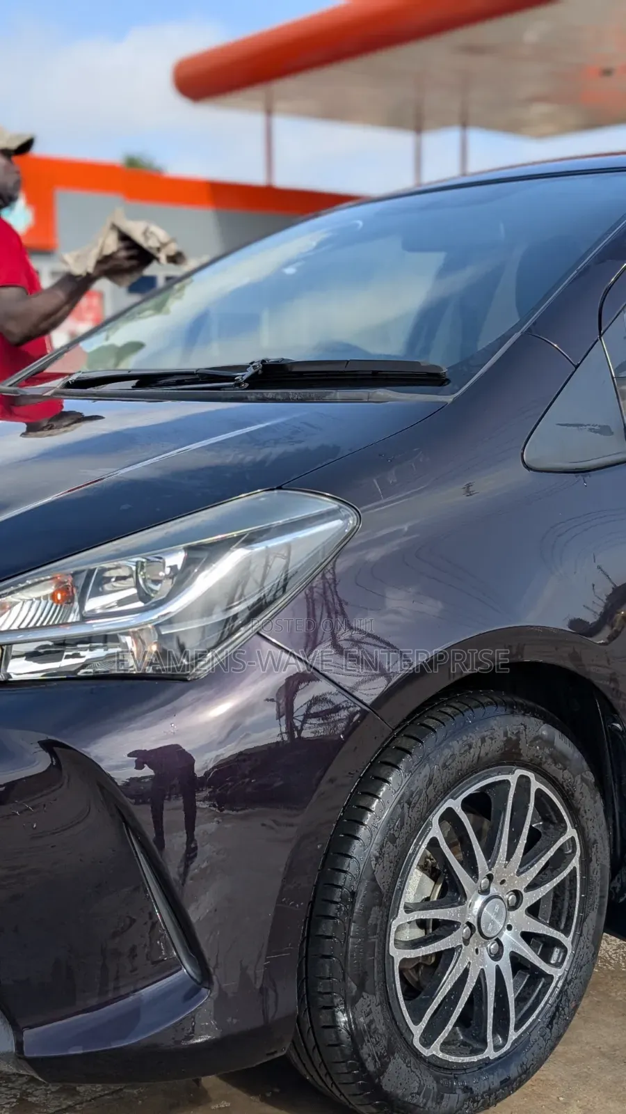 Toyota Vitz 1.3 FWD 5dr 2016 Purple
