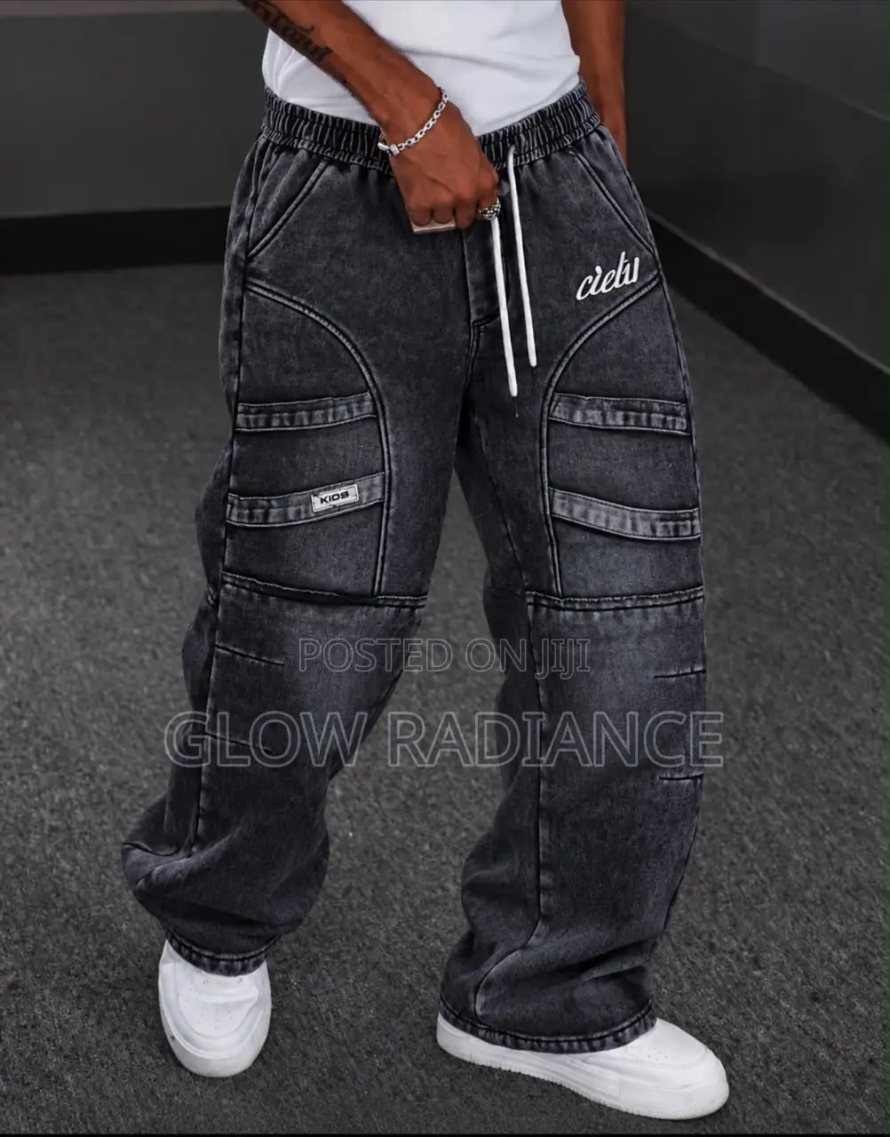 Black Washed Baggy Cargo Jeans – Streetwear Edition