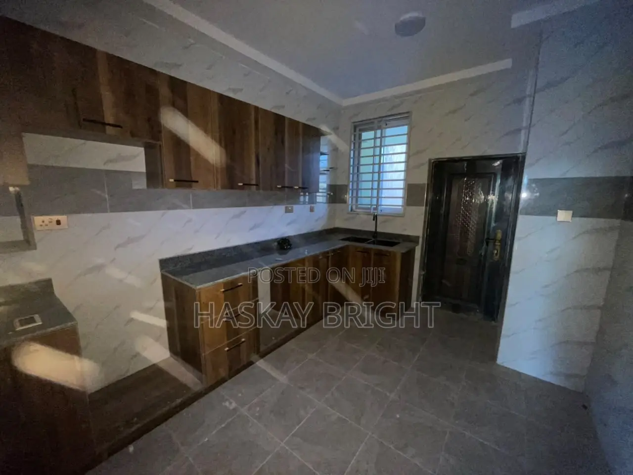 2bdrm Apartment in Awoshie for sale