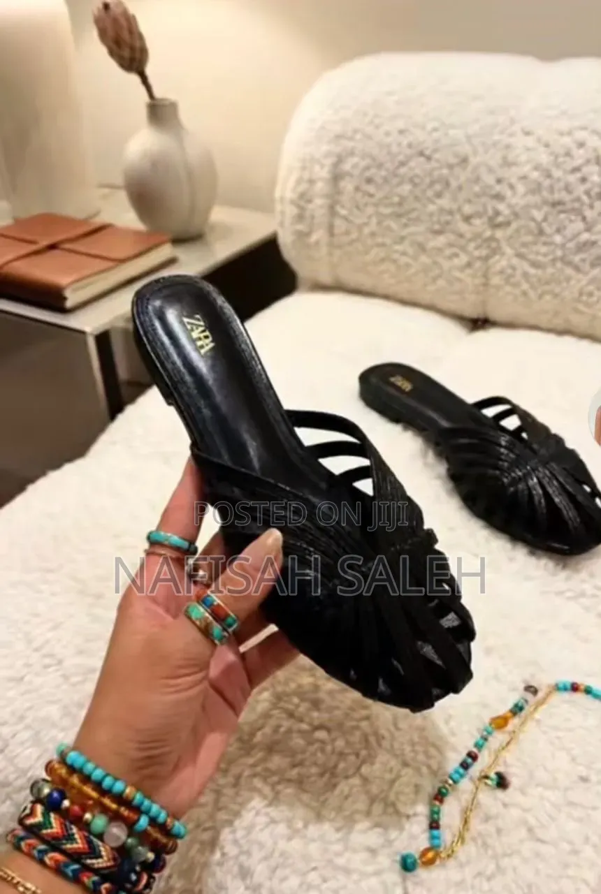 Elegant Black Ladies Flat Slippers.