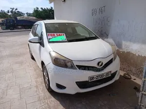 Toyota Vitz 2014 White