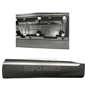Santa Fe Front Right Door Trim Panel 2019-2021 Moulding