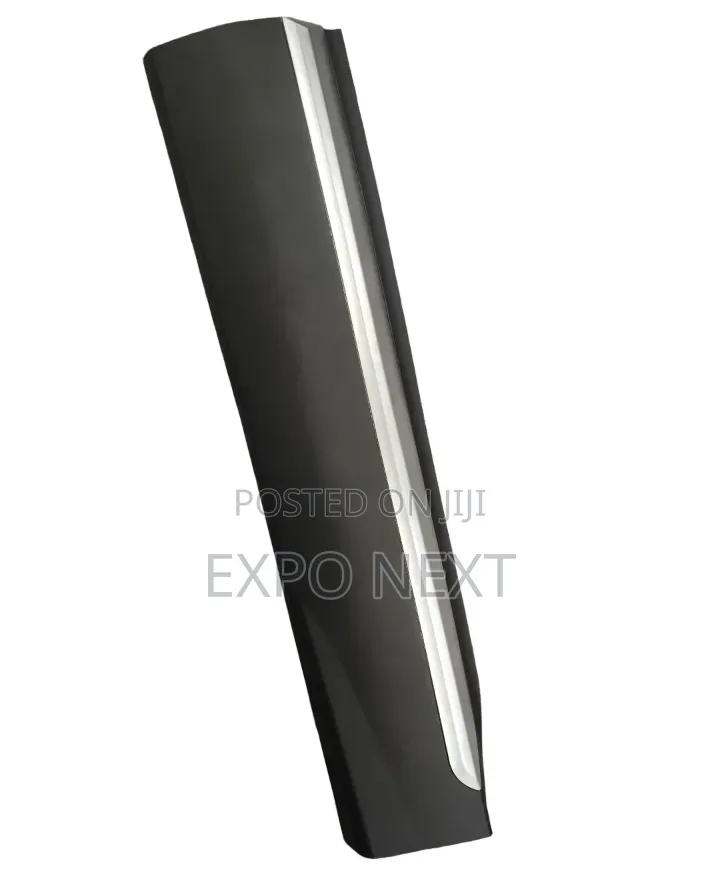 Santa Fe Front Right Door Trim Panel 2019-2021 Moulding