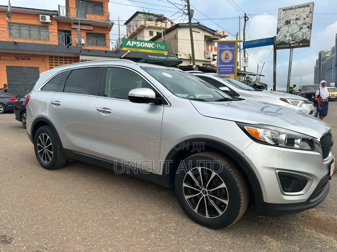 Kia Sorento 2017 Silver