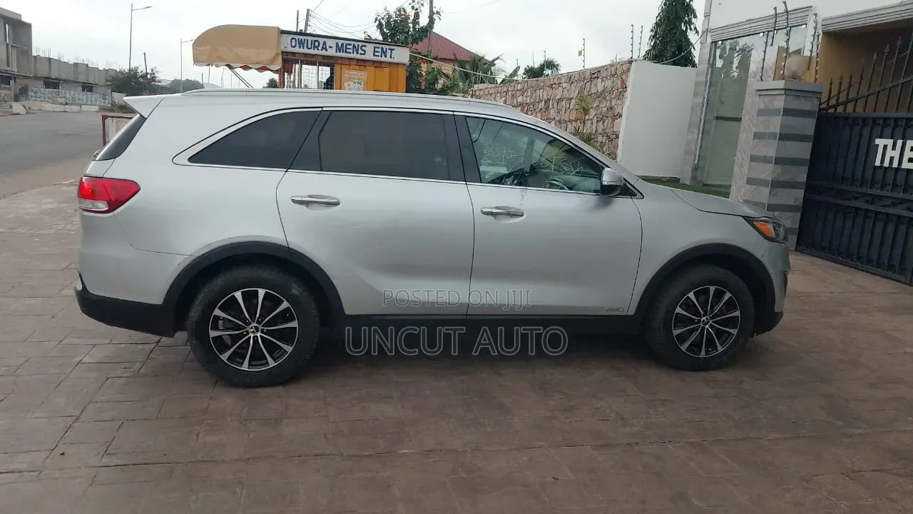 Kia Sorento 2017 Silver