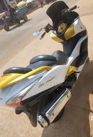 Honda Gold Wing 2023 White
