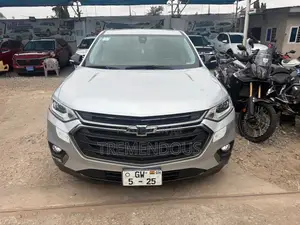 Chevrolet Traverse Limited High Country AWD 2024 Gray
