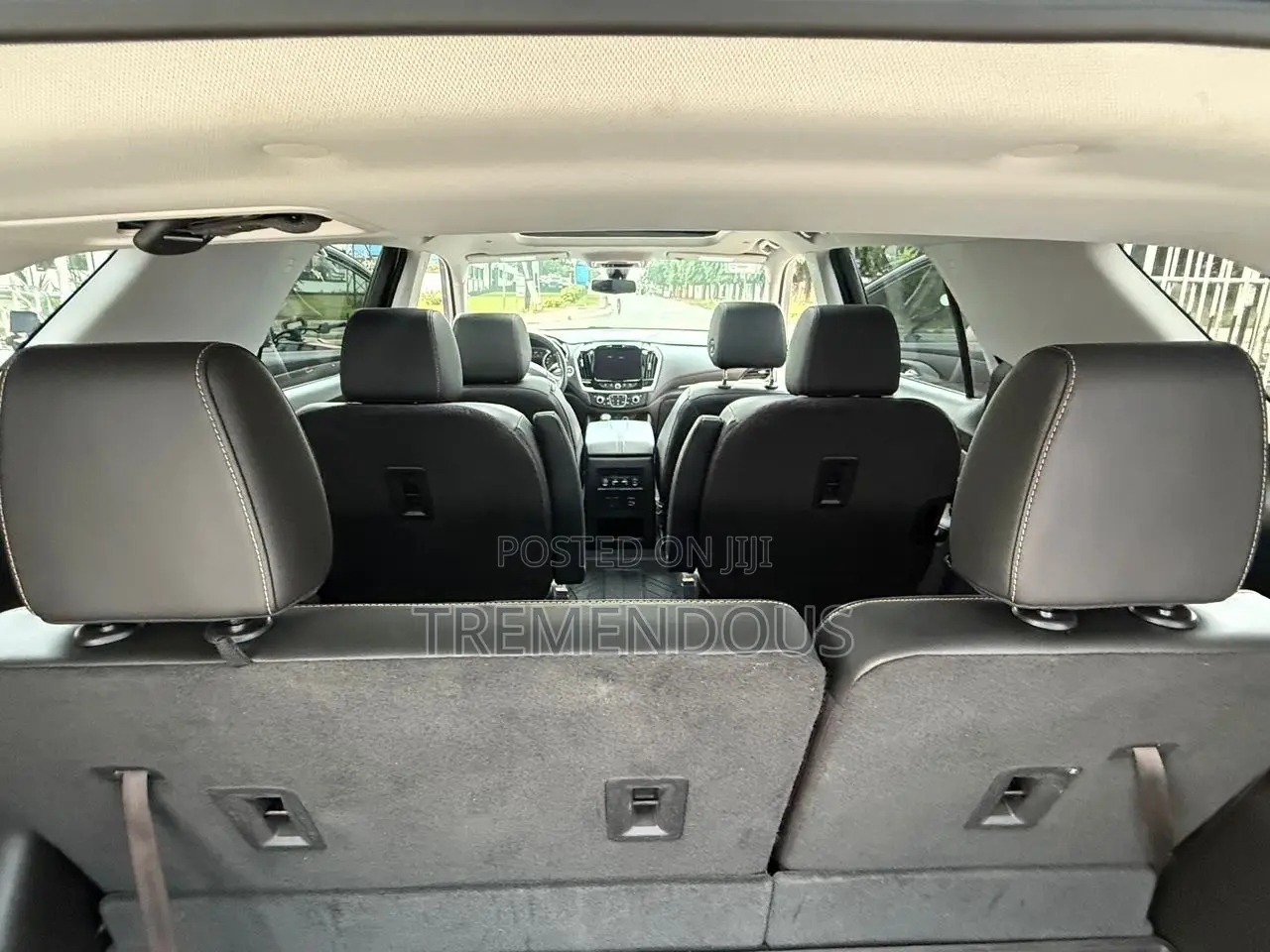 Chevrolet Traverse Limited High Country AWD 2024 Gray