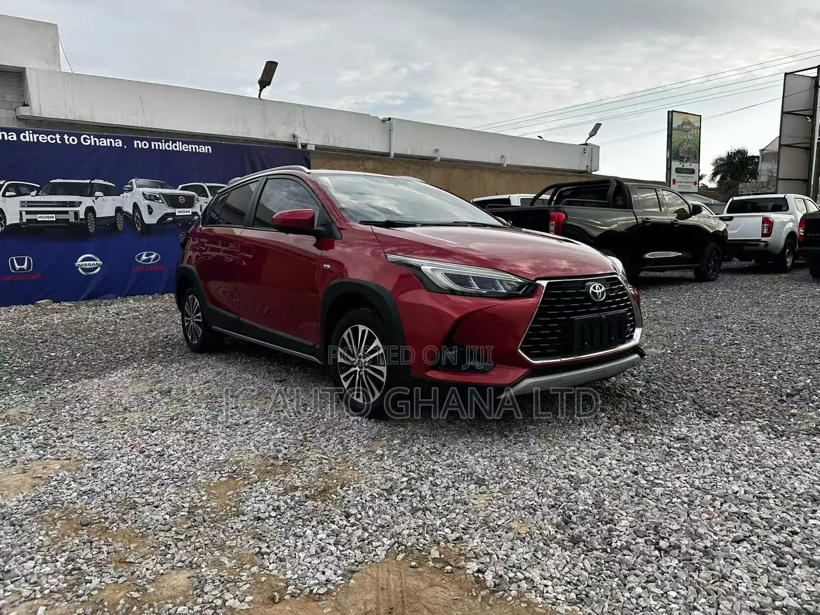 Toyota Yaris 2023 Red
