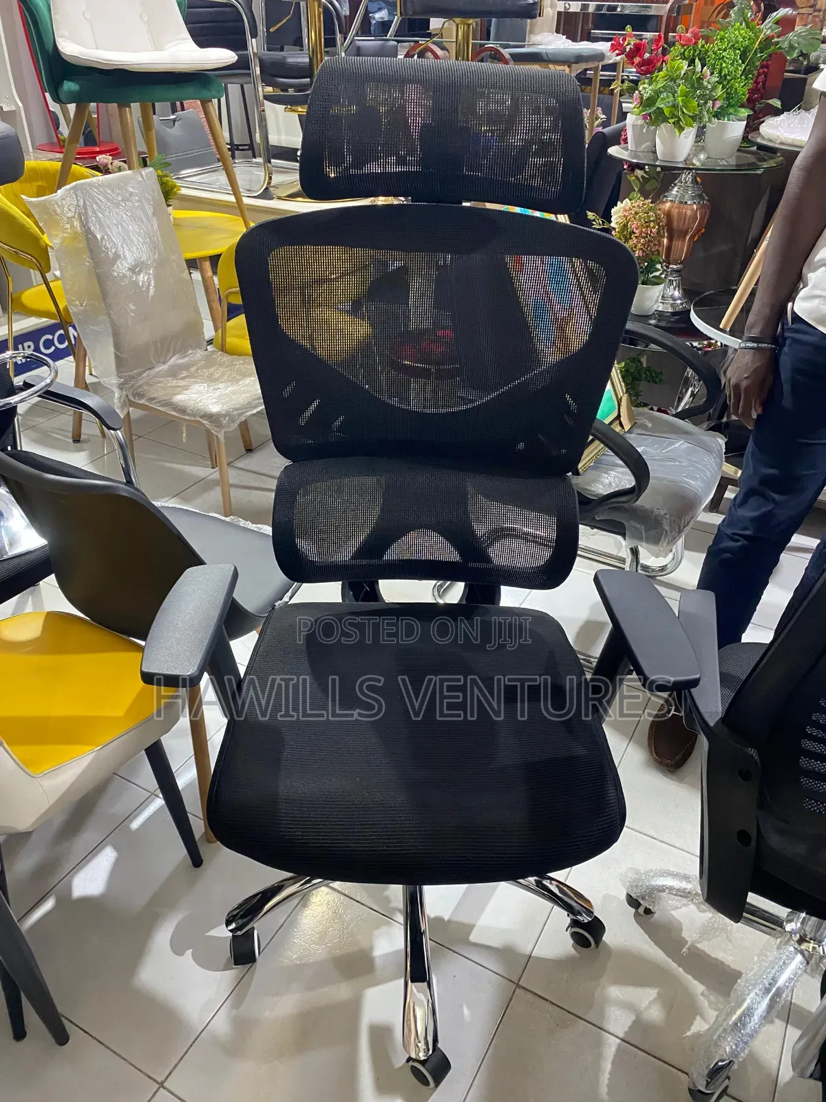 High-Back Ergonomic Mesh Swivel Chair 3D Adjustable Armrest.