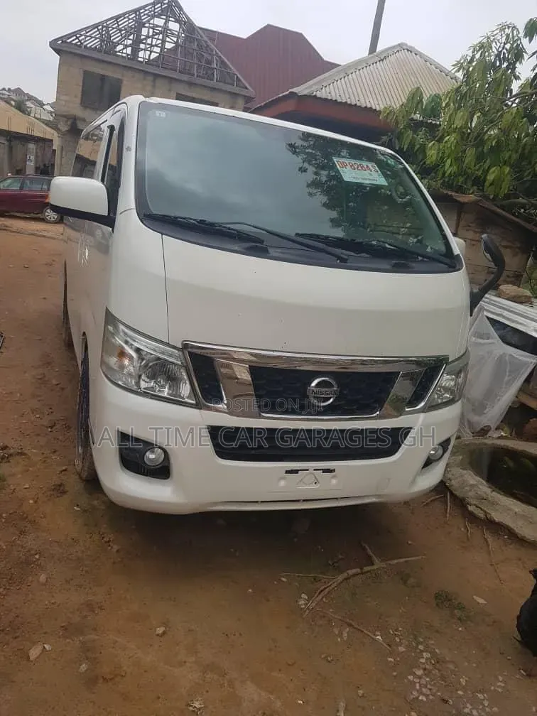 Nissan Caravan 2018 White