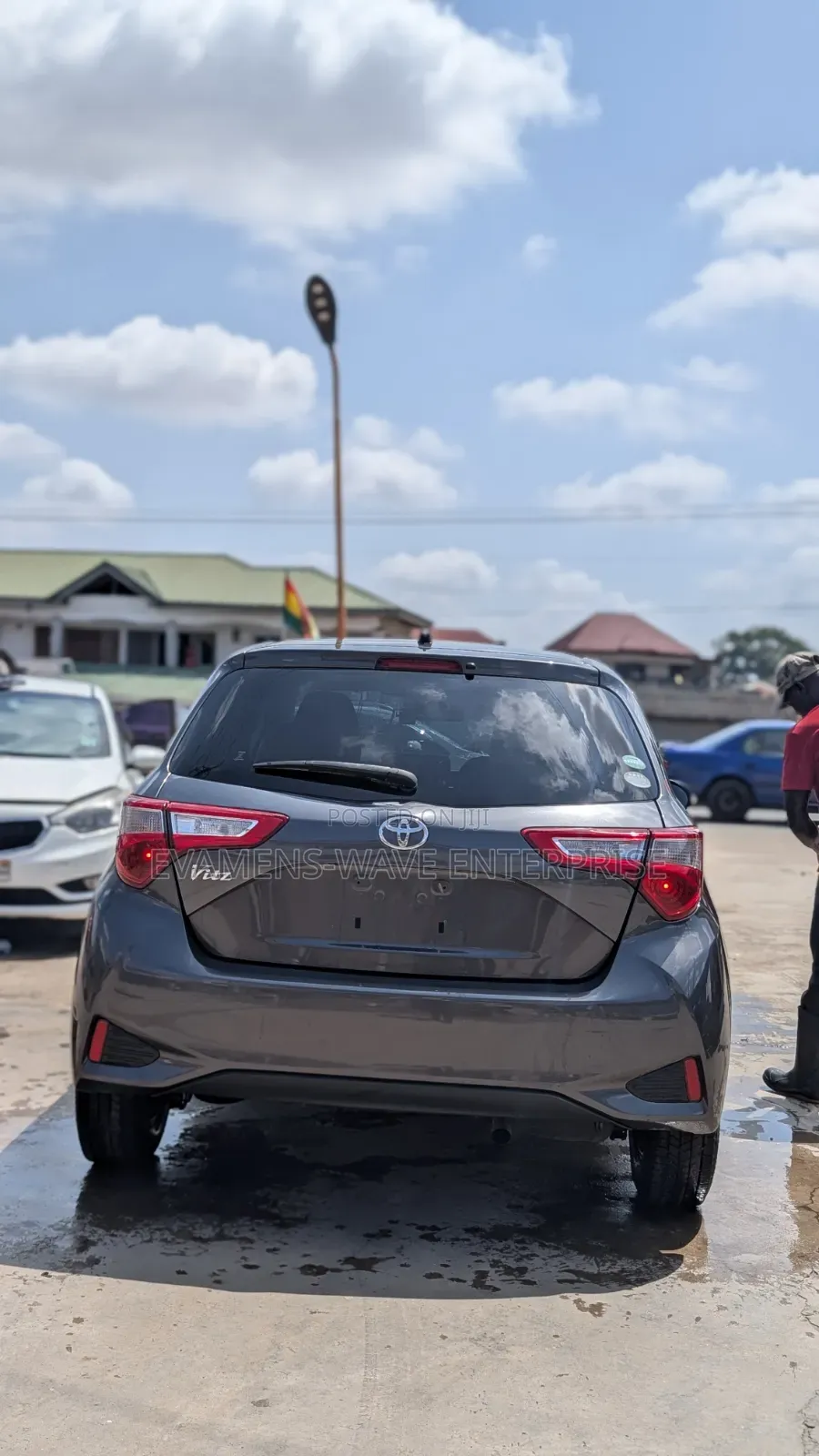 Toyota Vitz 1.3 FWD 5dr 2017 Gray