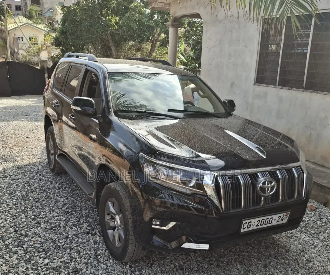 Toyota Land Cruiser Prado 2011 Black