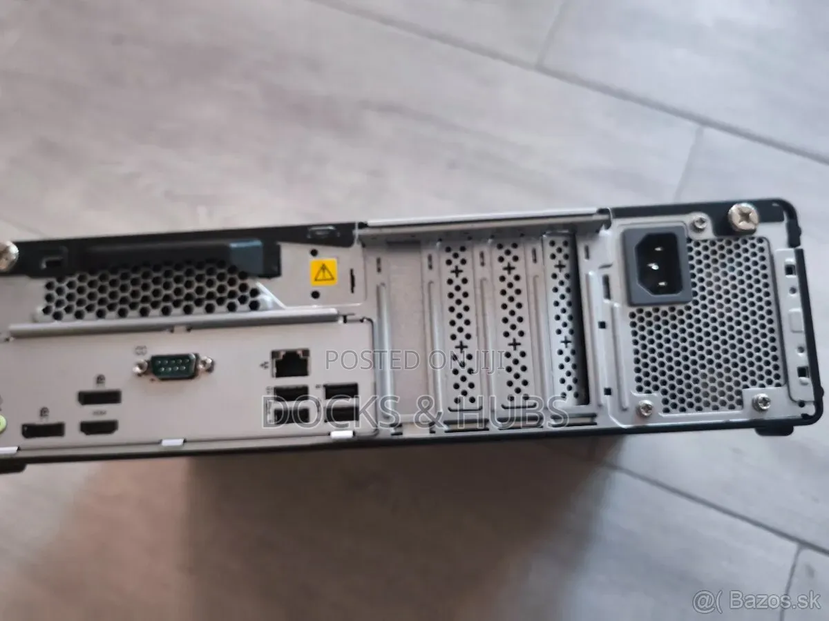 Desktop Computer Lenovo 16GB AMD Ryzen 5 SSD 512GB