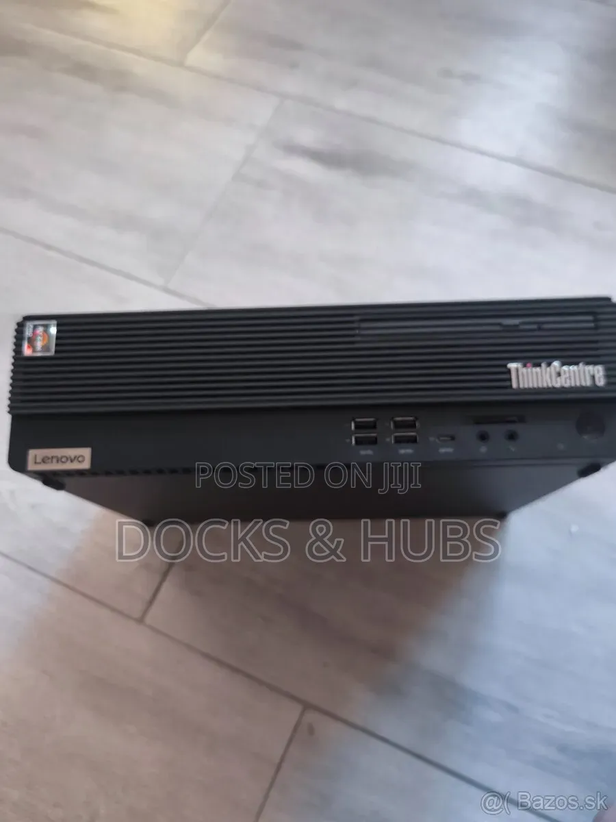 Desktop Computer Lenovo 16GB AMD Ryzen 5 SSD 512GB