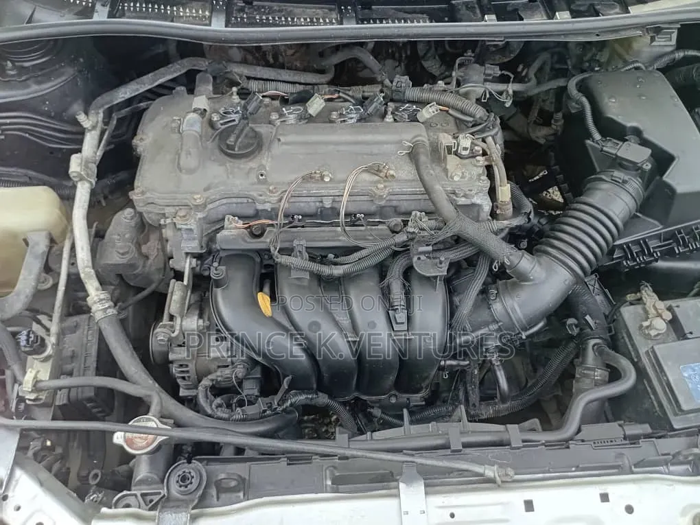 Toyota Corolla S 5-Speed 2013 Silver