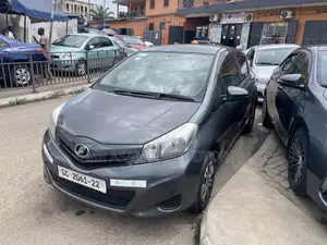 Toyota Vitz 1.0 FWD 3dr 2012 Gray