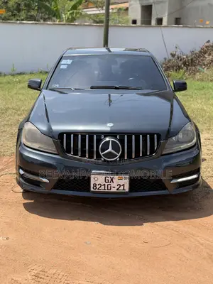 Mercedes-Benz C250 2012 Black