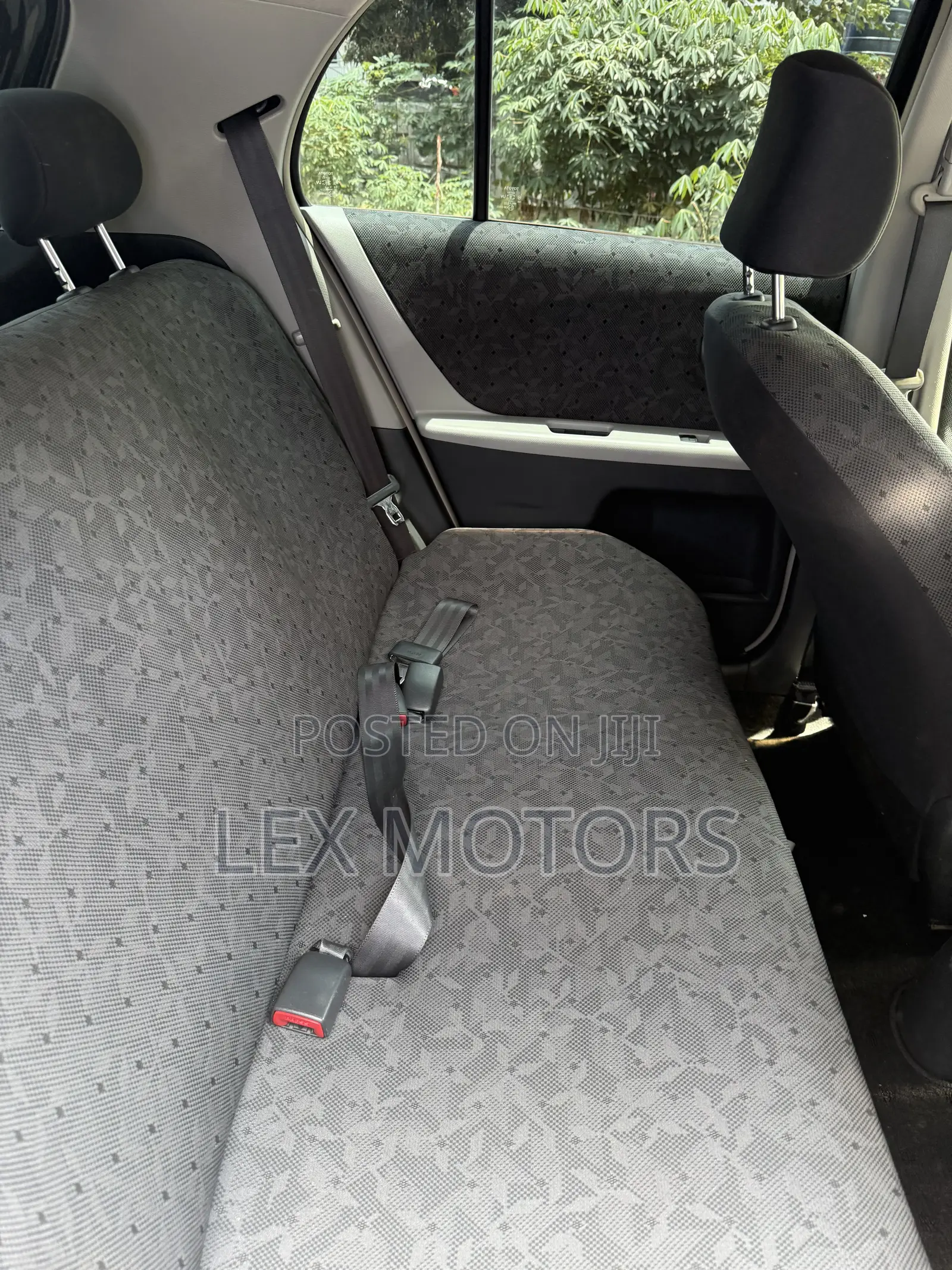 Toyota Vitz 2010 Black