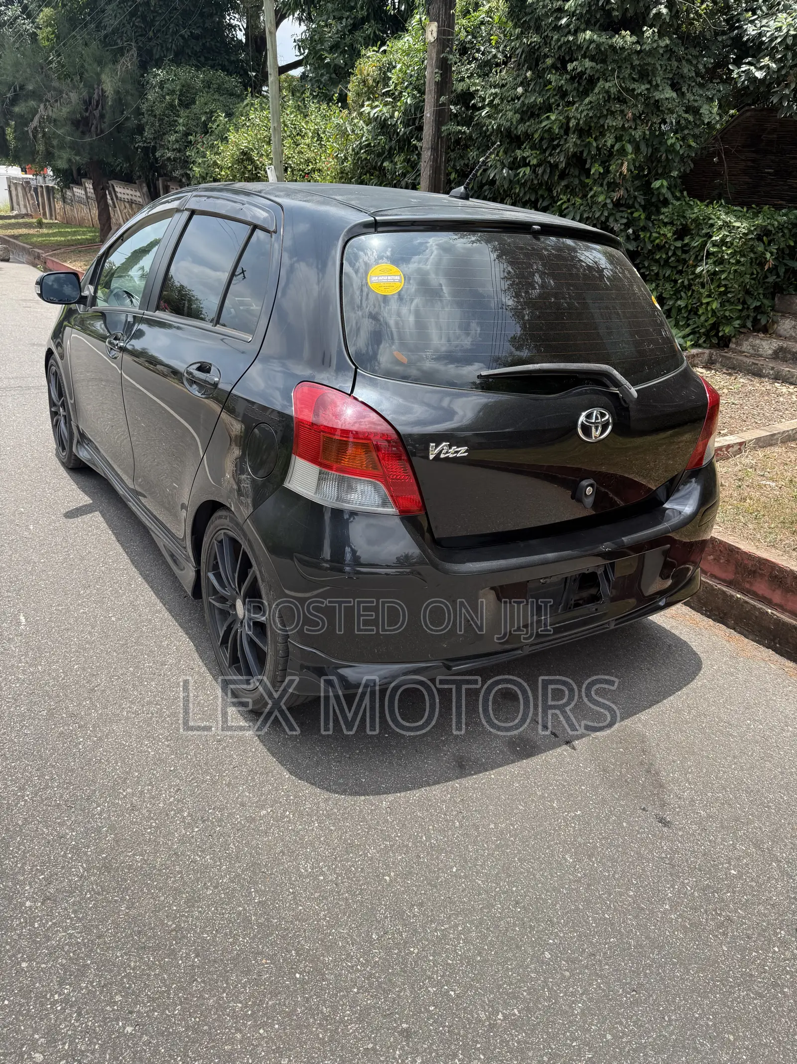 Toyota Vitz 2010 Black