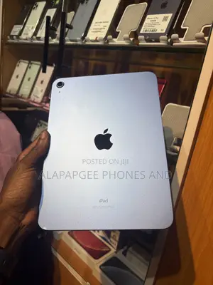 Apple iPad Air (2022) 64 GB Blue
