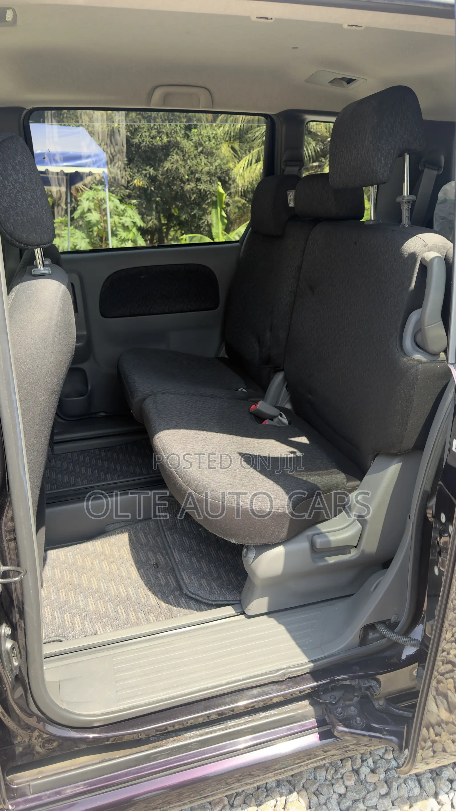 Toyota Sienta 1.5 AWD 2012 Brown