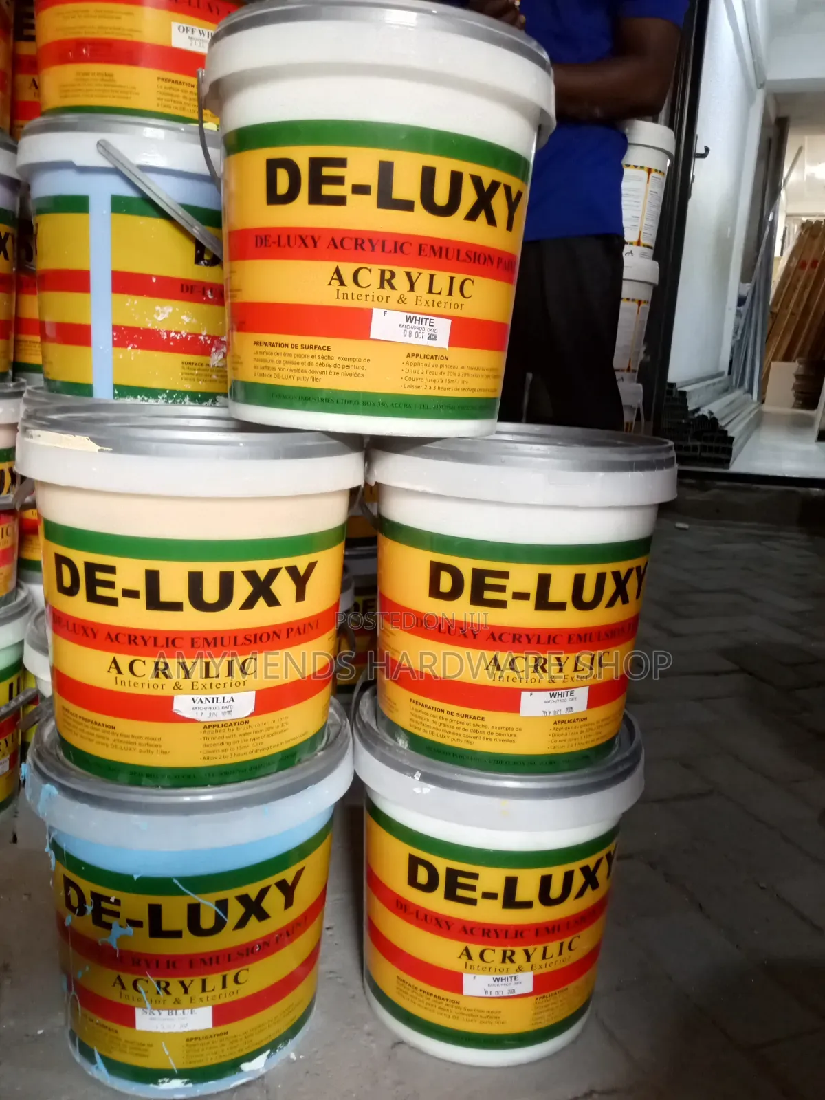 De-Luxy Acrylic Emulsion Paint