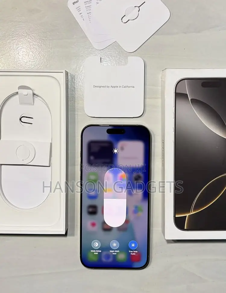 New Apple iPhone 16 Pro Max 1 TB Silver