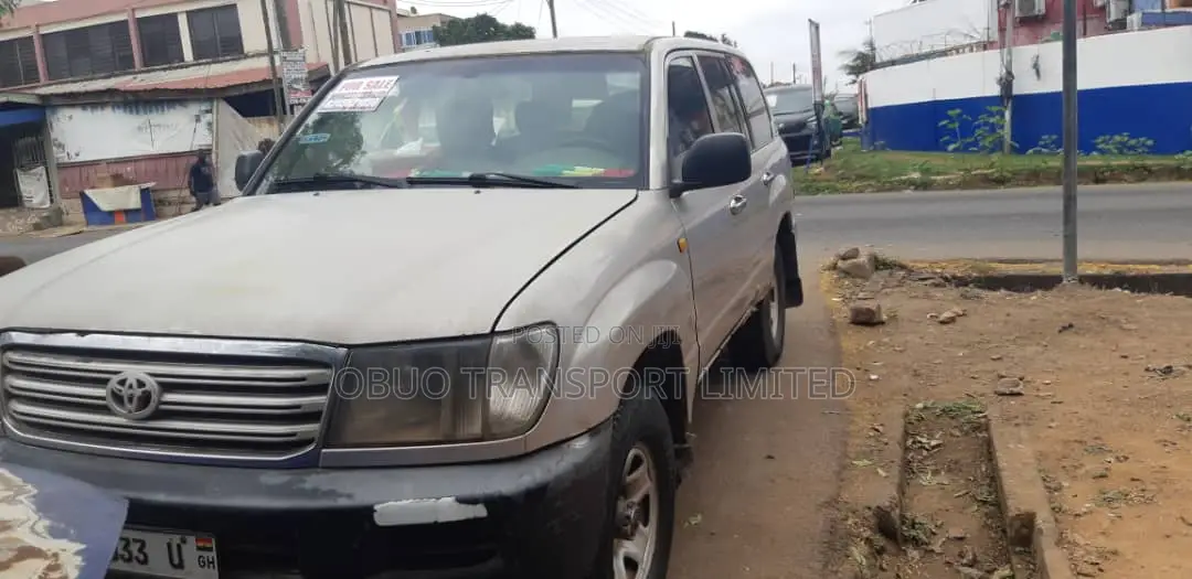 Toyota Land Cruiser HDJ 100 1999 Silver