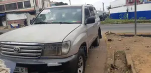 Toyota Land Cruiser HDJ 100 1999 Silver