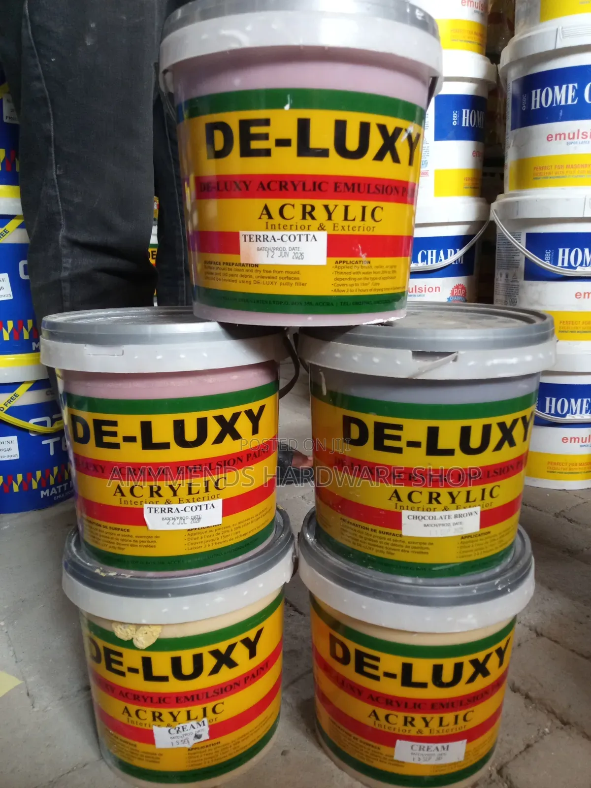 De- Luxy Acrylic Emulsion Paint