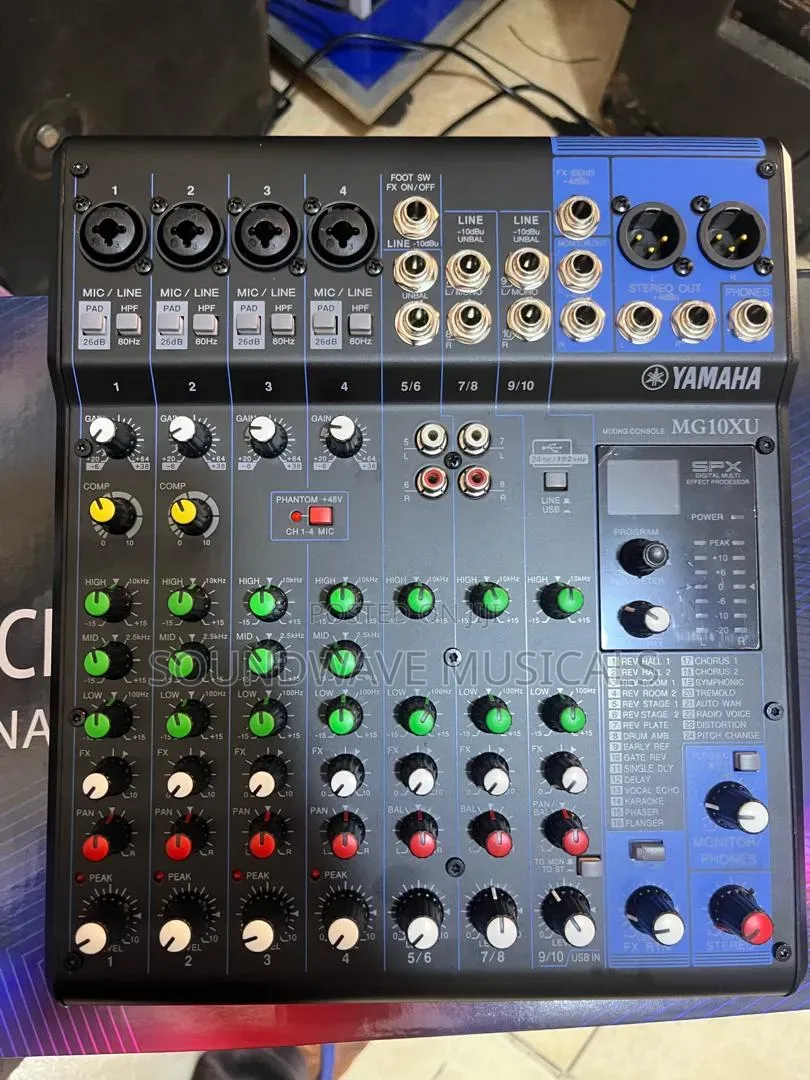 MG10XU Mixer Console