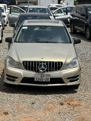 Mercedes-Benz C250 2013 Brown