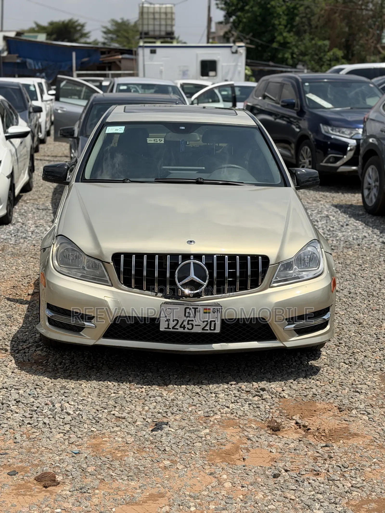 Mercedes-Benz C250 2013 Brown