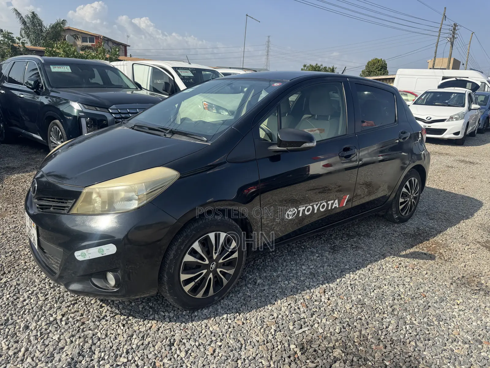 Toyota Vitz 1.3 FWD 5dr 2012 Black