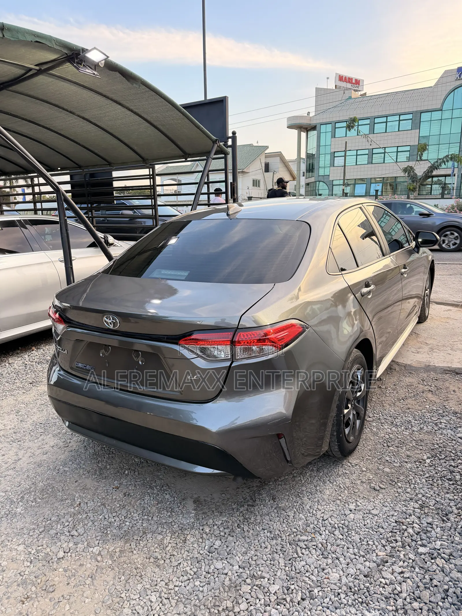 Toyota Corolla LE 2021 Gray