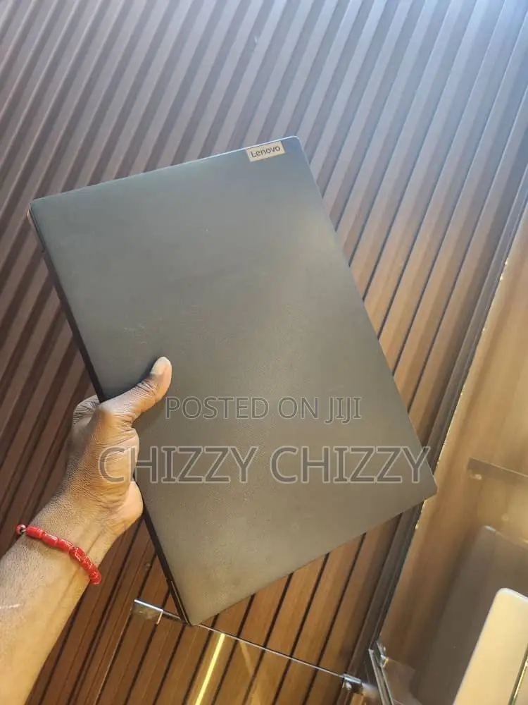 Laptop Lenovo 4GB Intel Celeron HDD 1T