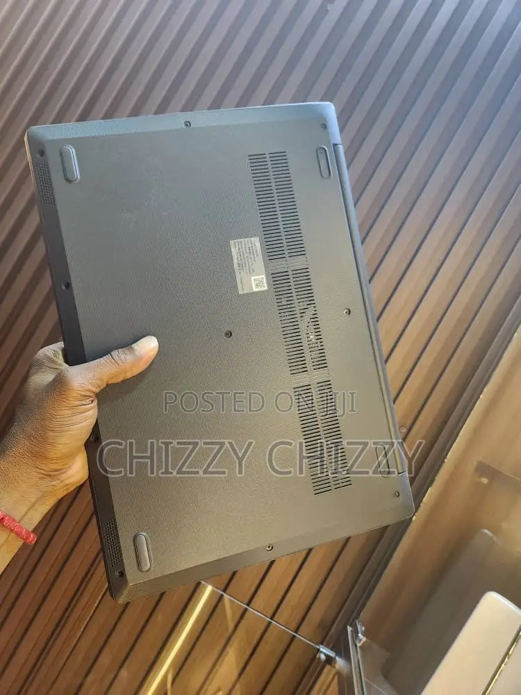 Laptop Lenovo 4GB Intel Celeron HDD 1T