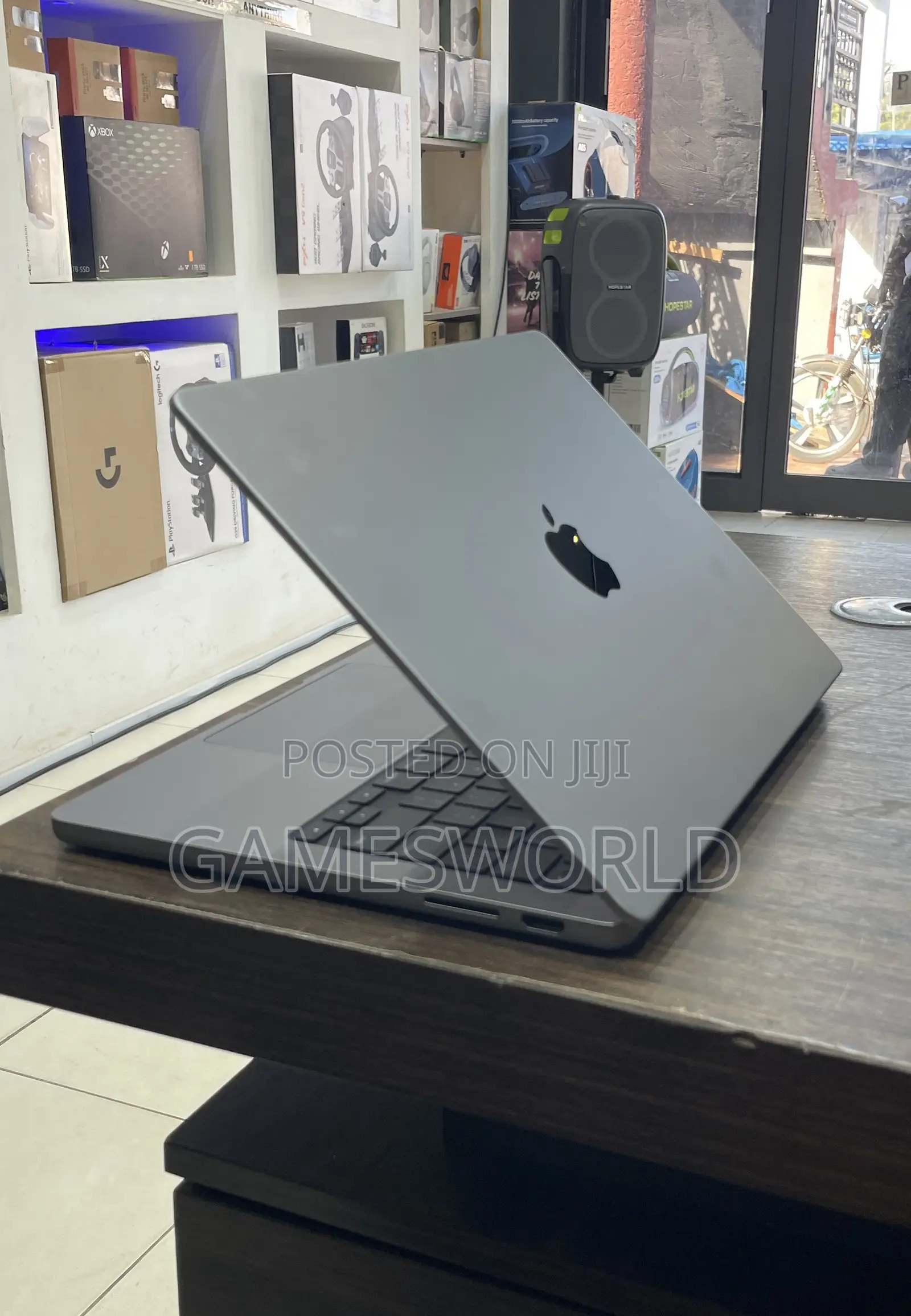 Laptop Apple MacBook Pro 2023 M3 8GB Apple M3 SSD 1T