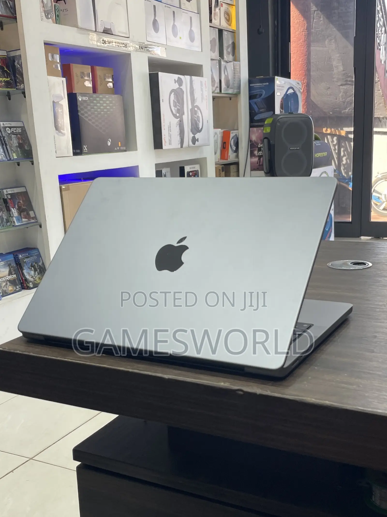 Laptop Apple MacBook Pro 2023 M3 8GB Apple M3 SSD 1T